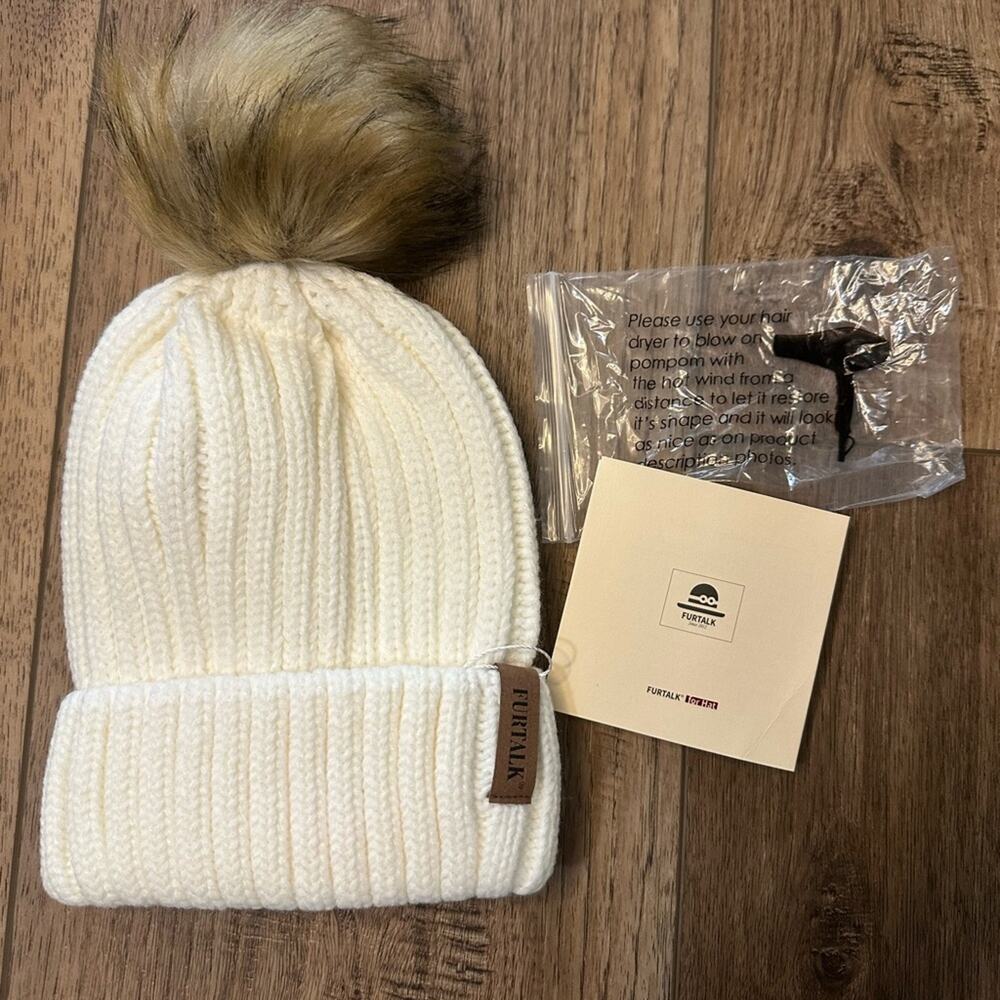 NEW! Furtalk Beanie w/ Pom Pom, Winter, Gift, White w/ Brown Pom,‎ OSFM